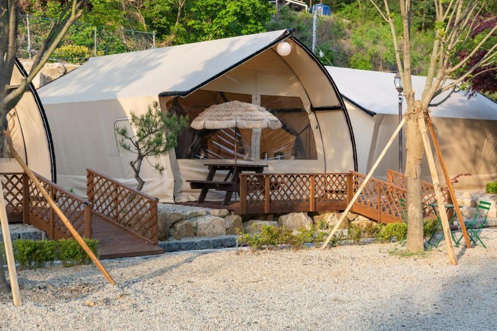 Hotel Inje Naerincheon Glamping Exterior foto