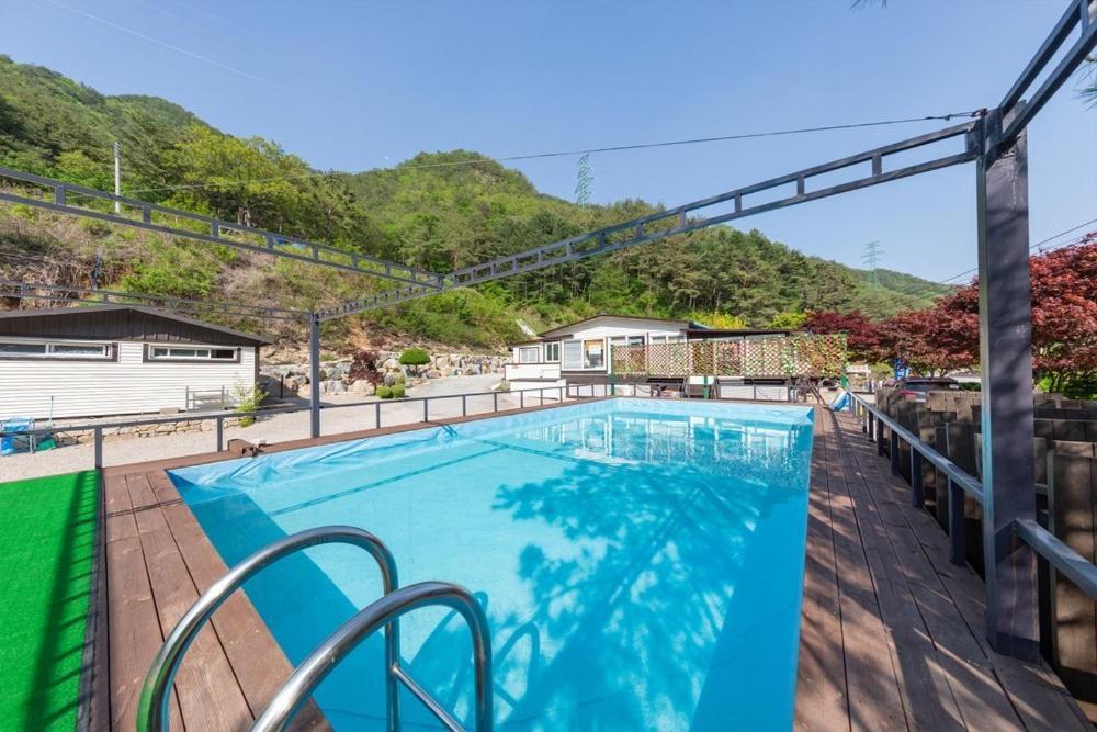 Hotel Inje Naerincheon Glamping Exterior foto