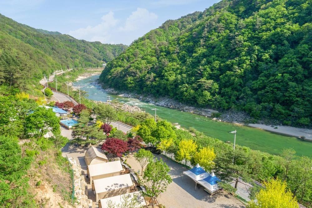 Hotel Inje Naerincheon Glamping Exterior foto